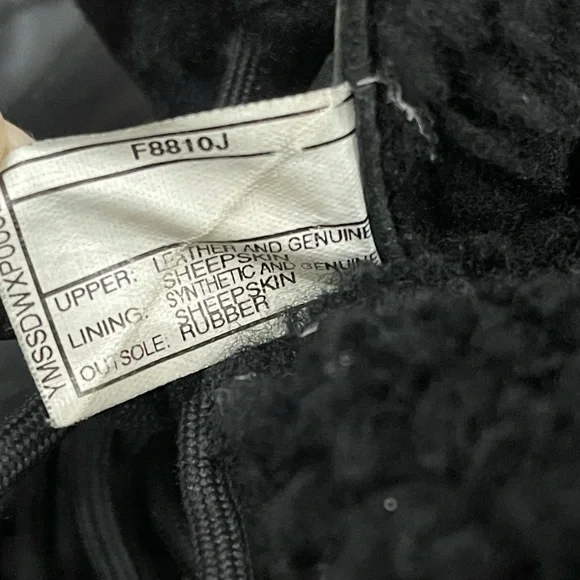 UGG Men's Butte boots in black waterproof leather size 12 - Picture 15 of 16